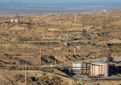El yacimiento petrolífero de Elk Hills en el condado de Kern, California