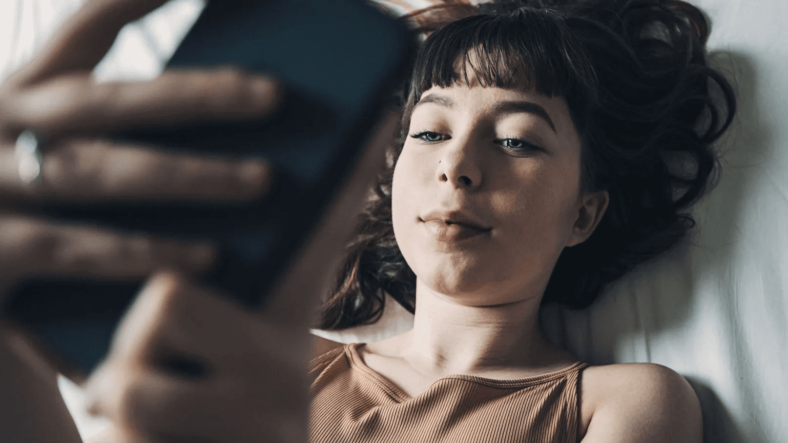 Compañeros de IA: el nuevo dilema ético que enfrenta a empresas, reguladores y familias