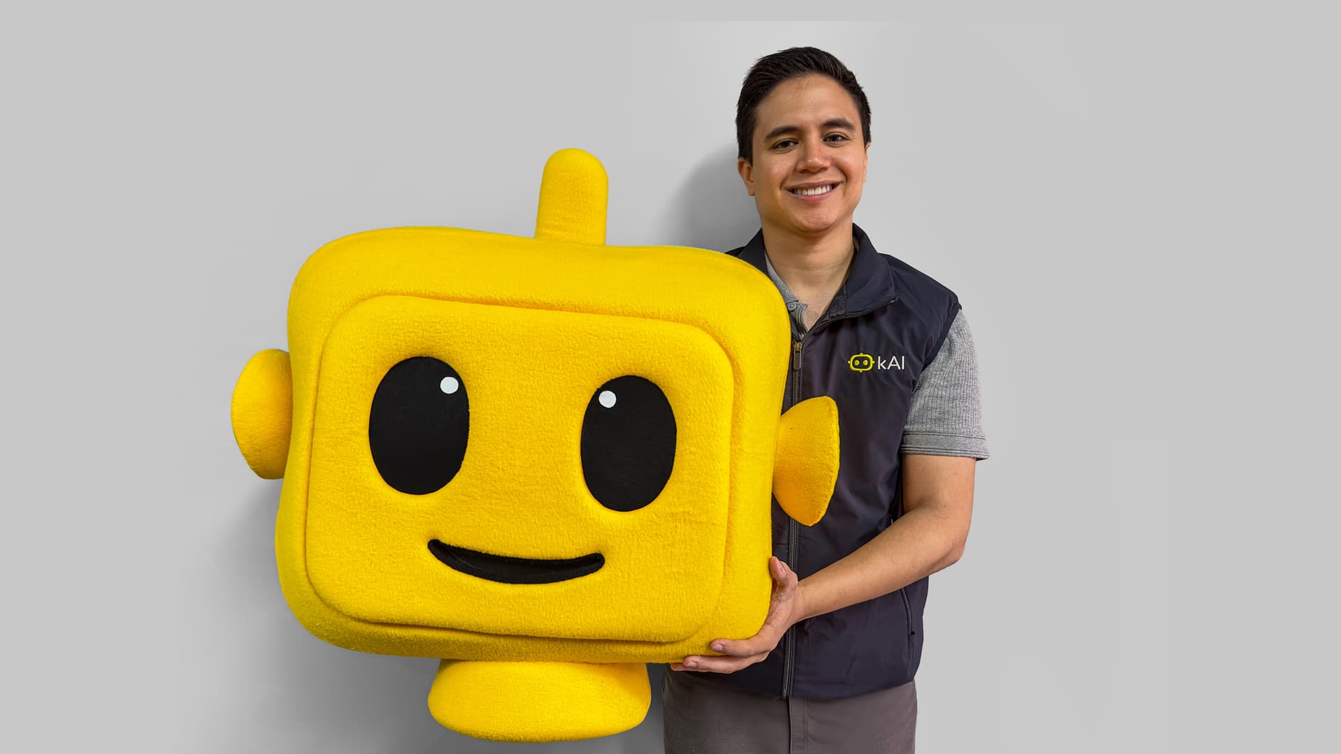 Kelvin Perea (México), 27