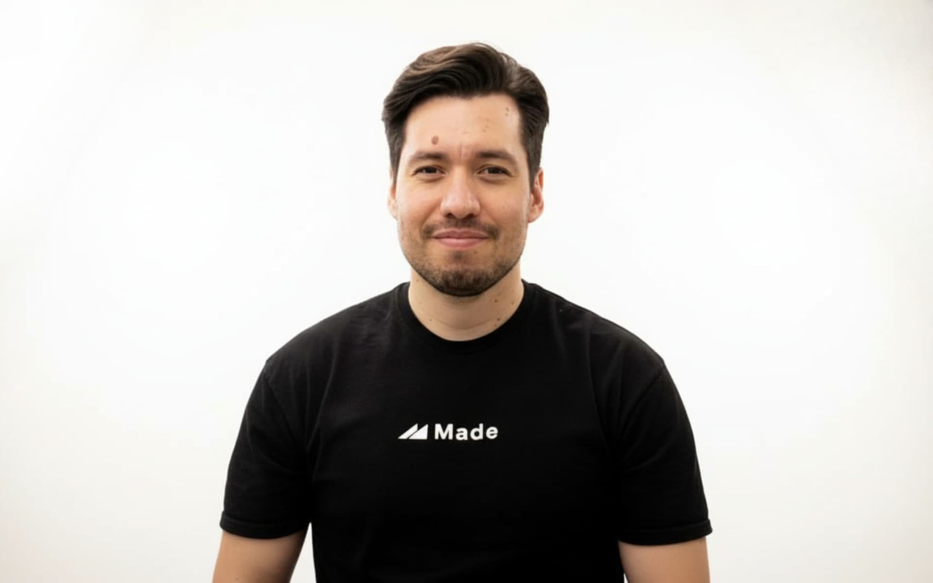 Gerardo Peña (México), 33