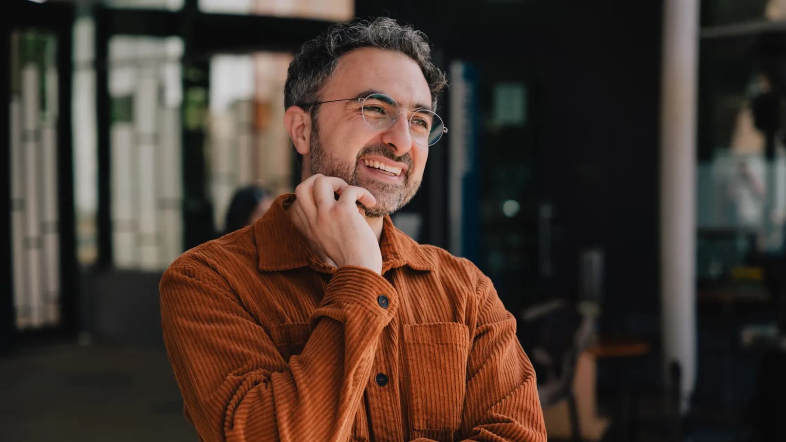 Mustafa Suleyman, CEO de Microsoft AI: "Nunca construiremos un robot sexual"