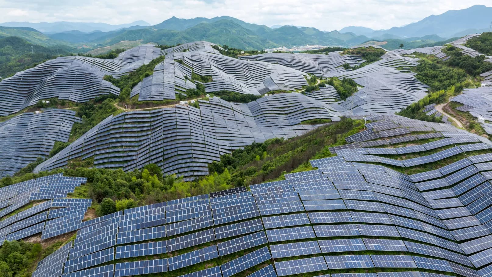 La política energética de Trump entrega a China el control de la nueva economía 'cleantech'