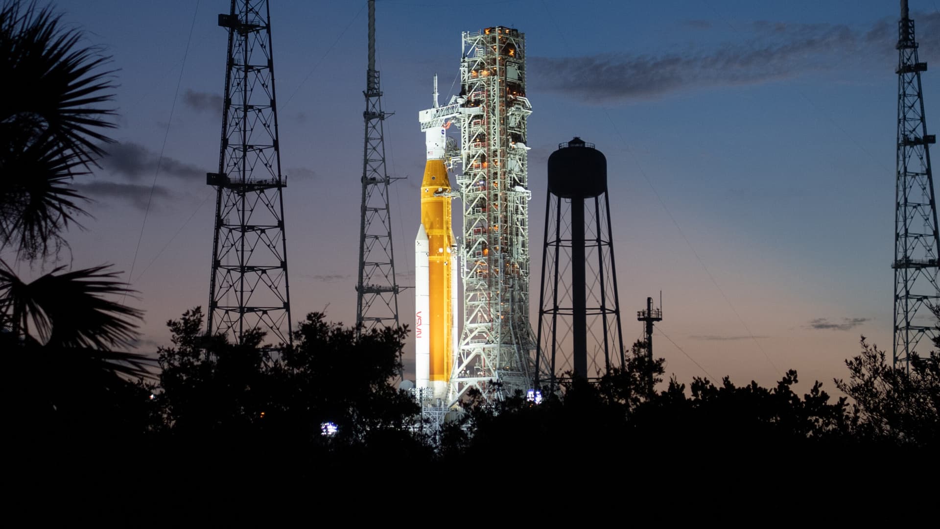 Elon Musk eclipsa a la NASA: la competencia privada desafía el futuro de la agencia