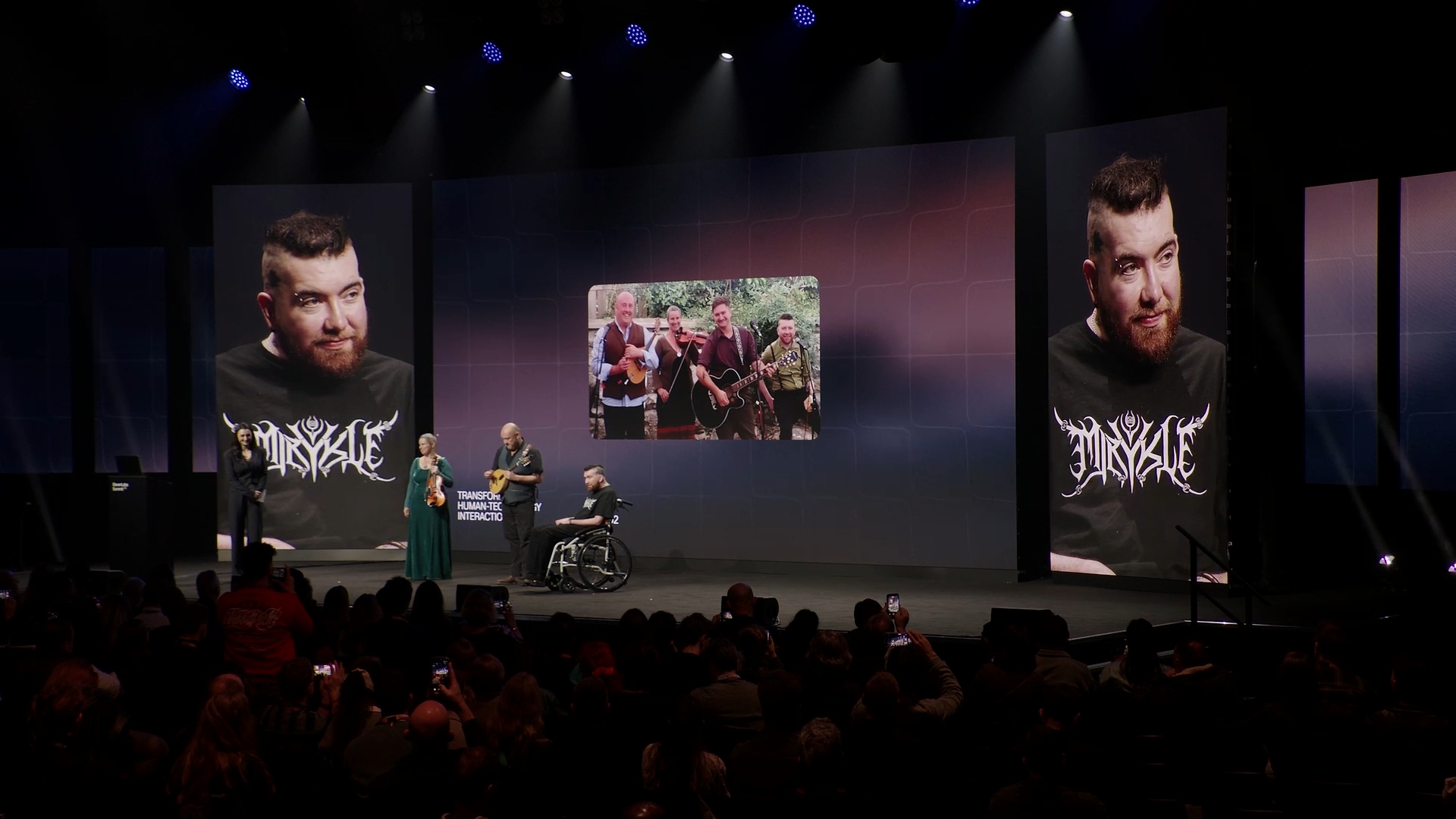 La ELA le robó la voz a este músico. AI lo dejó cantar de nuevo.